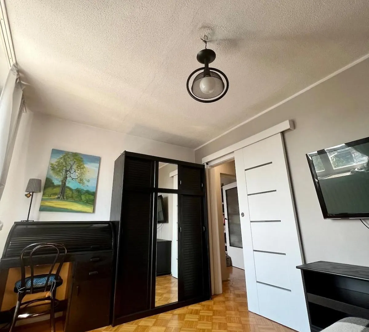 Comfortable Apartment In Good Location Warschau