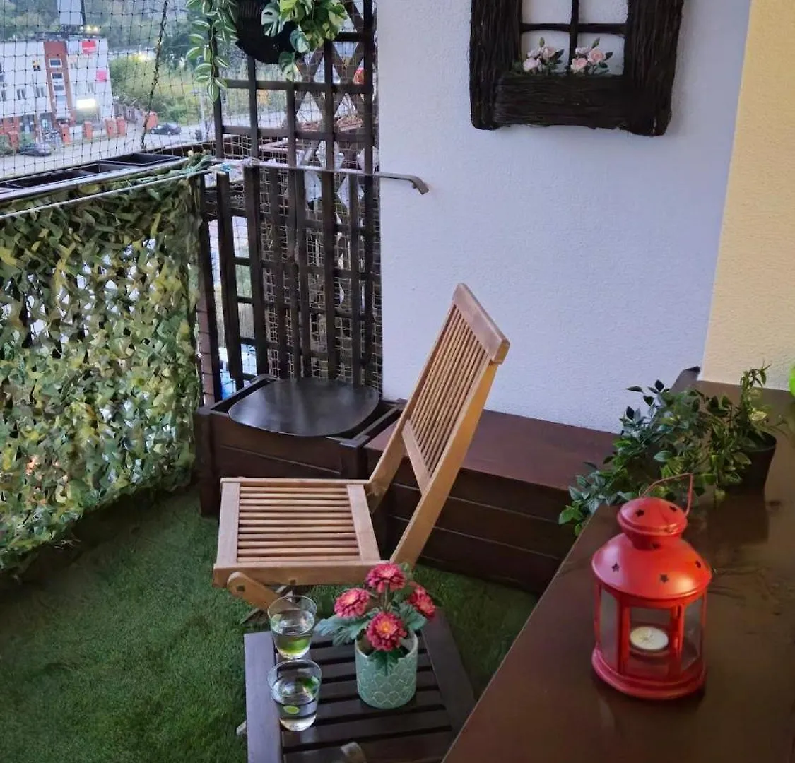 Comfortable Apartment In Good Location Warschau