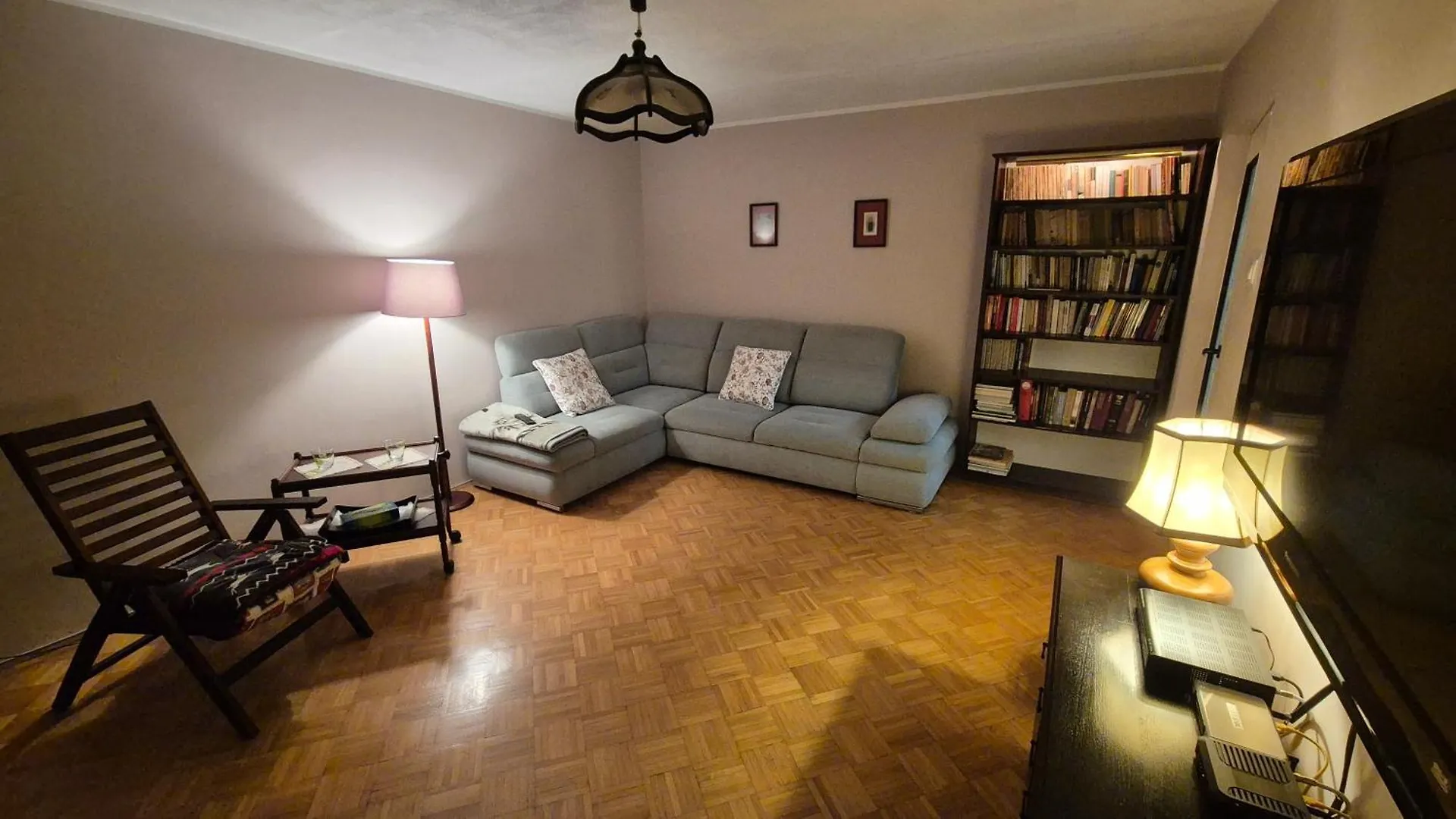 Comfortable Apartment In Good Location Warschau